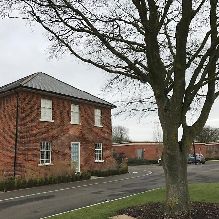 The Officers' Mess - The Garden Quarter Villa Bicester Eksteriør bilde